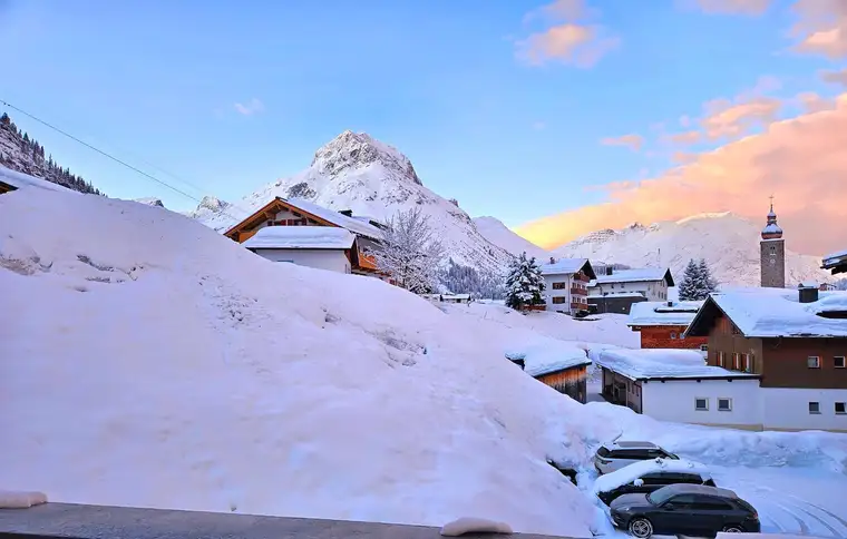 A very rare opportunity to purchase a stand alone apartment house located in the centre of Lech. 