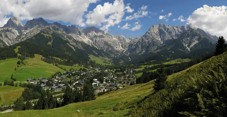 Johnny Cartwright, Savills UK Ltd