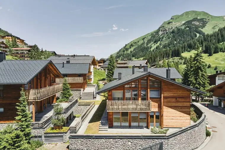 An exciting opportunity to purchase a newly renovated chalet