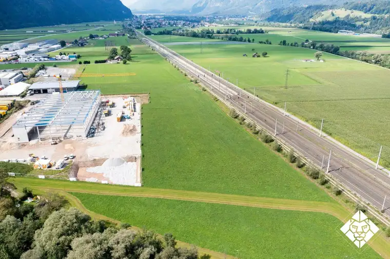 Gewerbegrundstück mit Anbindung zur Autobahn und Bundesstraße bei Zefi Immobilien