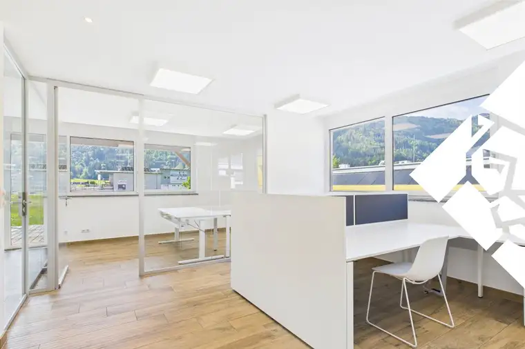 Exlusiv bei Zefi Immobilien - Arbeiten mit Stil: Helles Büro mit Top-Infrastruktur in Wörgl