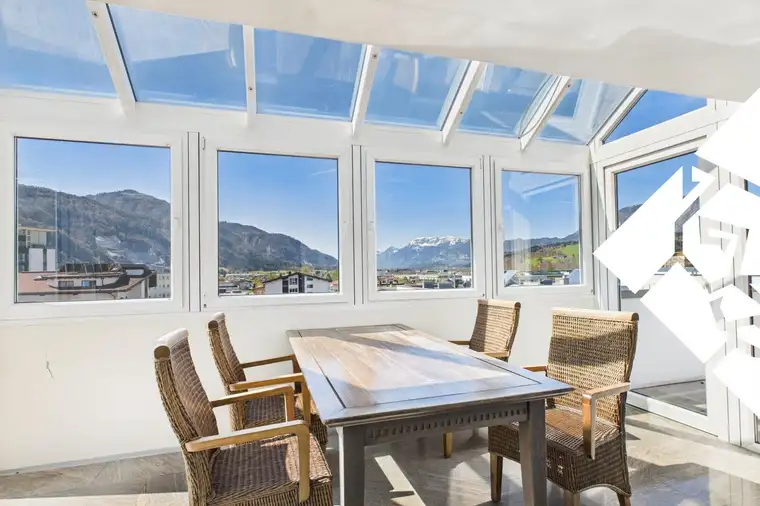 Exklusives Penthouse mit Blick auf die umliegende Bergwelt