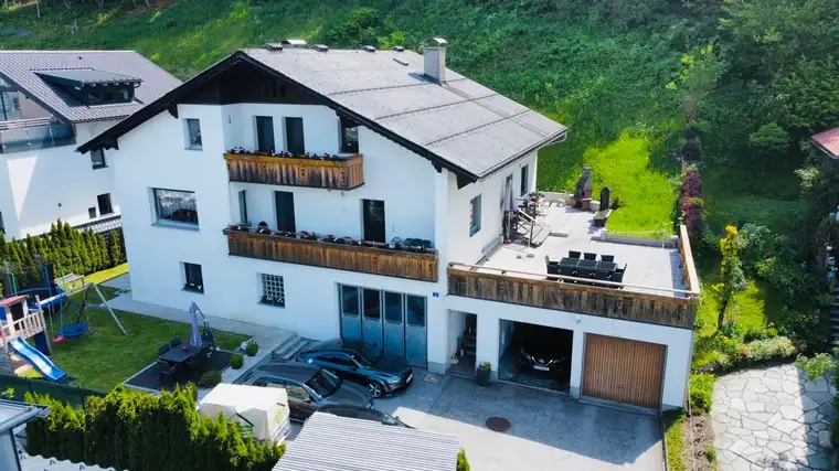 Mehrfamilienhaus mit herrlichem Ausblick in ruhiger Wohngegend