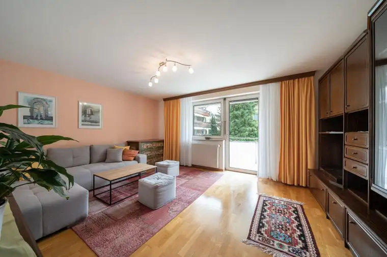 Helle 3-Zimmer-Wohnung mit Balkon in Seekirchen