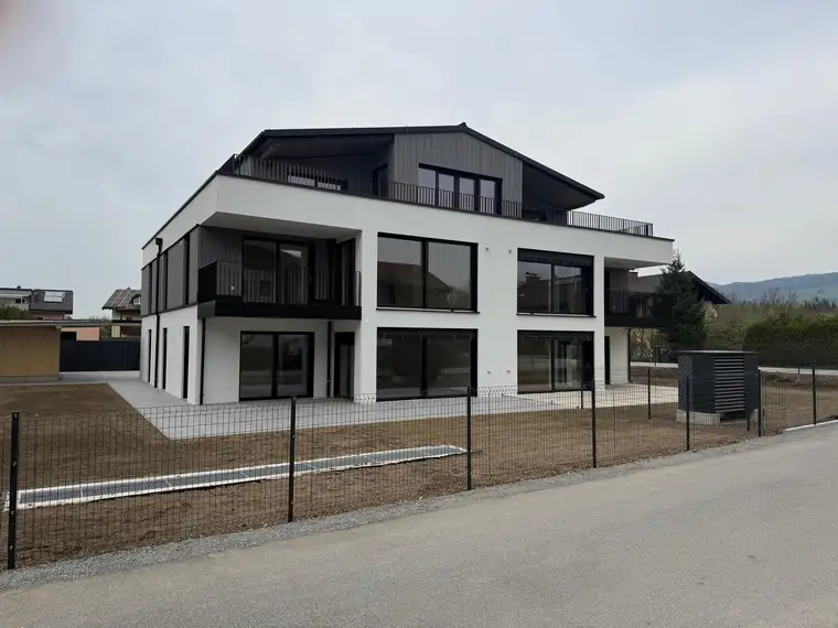 Stilvoll wohnen in Rehhof – exklusive 3-Zimmer-Balkonwohnung