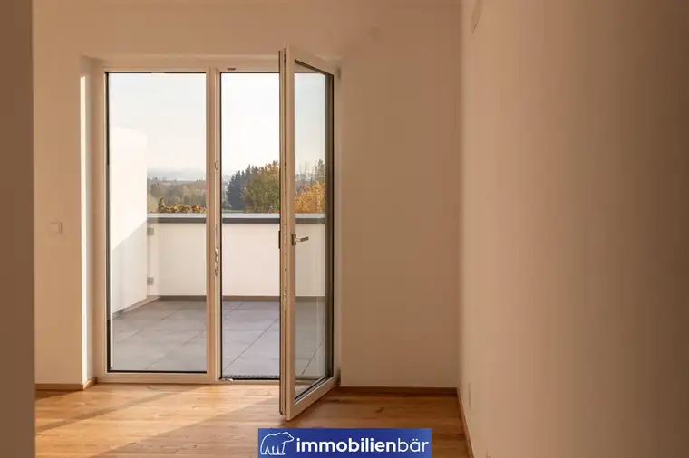 Traumhafte Dachgeschosswohnung in idyllischer Lage mit 128 m² großer Dachterrrasse - Jetzt einziehen
