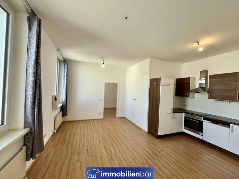 Sonnige Wohnung mit Balkon in zentraler Lage - "Ma Vie" Top 17