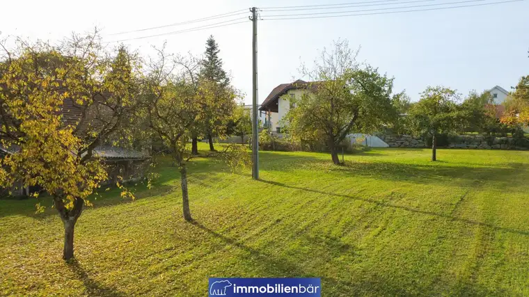 Grundstück mit viel Potential und Lagerfläche- ohne Bauzwang