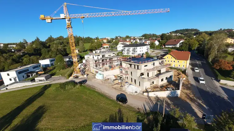 Wunderbare 3 Zimmerwohnung mit Loggia u. Terrasse - Baustellenstatus: Innenausbau