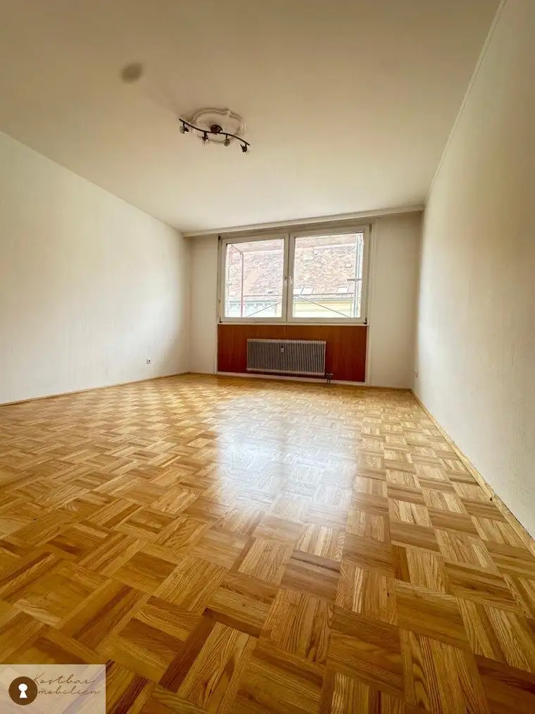 Bemerkenswert exzitatorische Zweizimmerwohnung in Graz Geidorf nähe KF UNI zu verkaufen. WG geeignet!