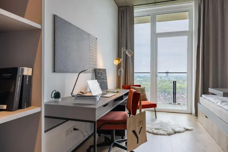 Möbliertes Apartment über den Dächern von Wien - YOUNIQ Vienna TrIIIple / Top-modernes Hochhaus