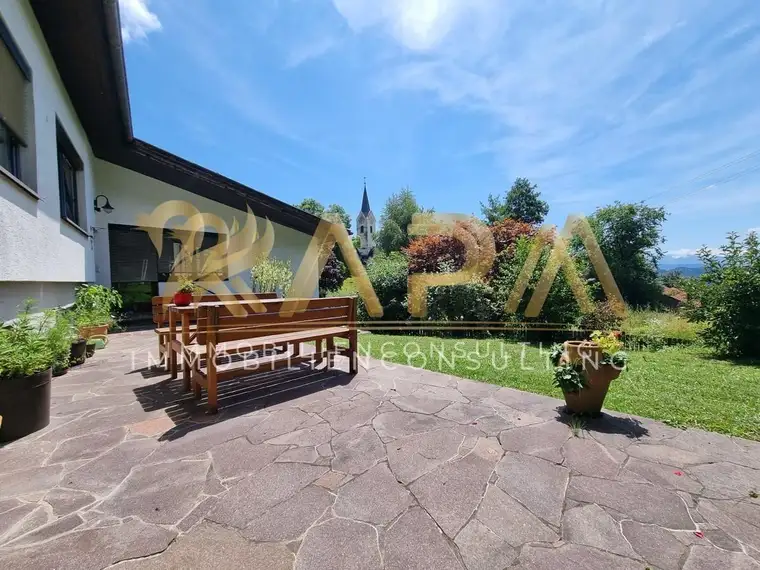 Bungalow mit Pyramidenkogelblick - Traumhaus sucht neue Familie!