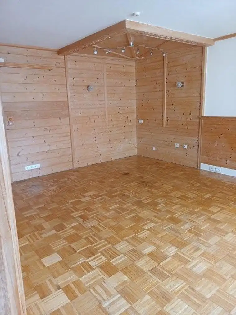 zentrale einfache 3 Zimmer Wohnung mit Loggia - Kufstein - zu vermieten 