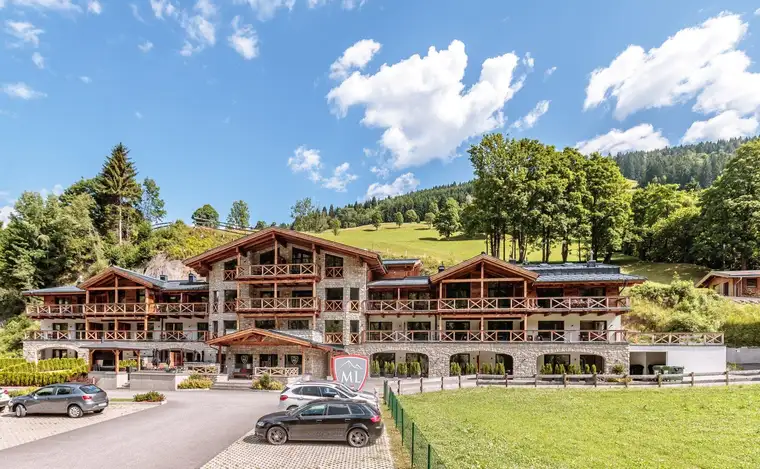 Avenida Mountain Lodges Saalbach | Bezauberndes Apartment mit 2 Schlafzimmern