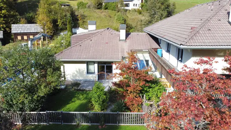 Traumhafte Doppelhaushälfte im Wohnungseigentum