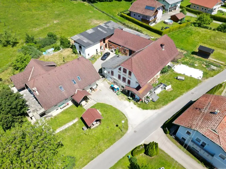 Massenhaft Wohnfläche und viele Einsatzmöglichkeiten in Sankt Radegund