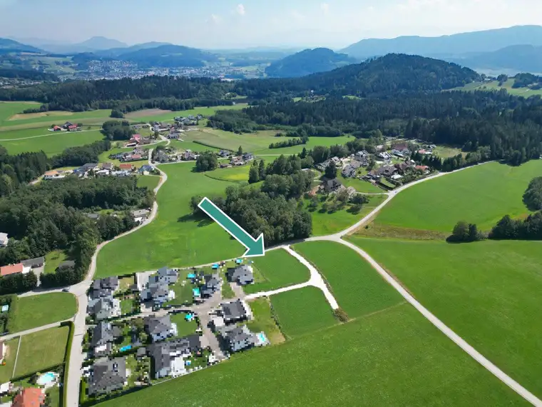 Traumhaftes Grundstück ca. 5 Minuten von Feldkirchen