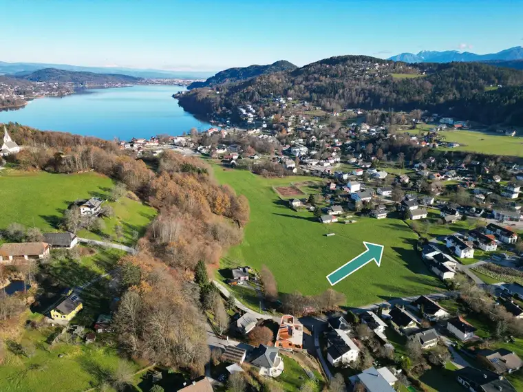Traumhaftes Grundstück in Seenähe mit perfekter Sonnenausbeute
