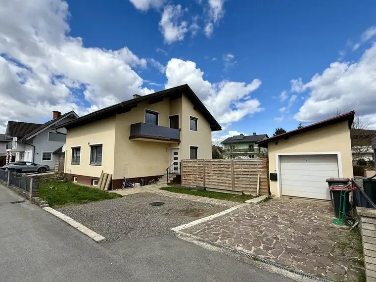 Einfamilienhaus am Rande der Stadt!