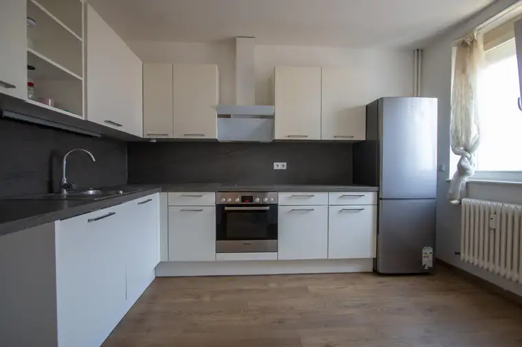 Zentrale Wohnung mit guter Infrastruktur!