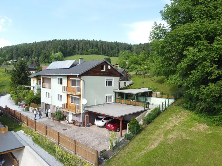 Gepflegtes Mehrfamilienhaus in ruhiger Aussichtslage!