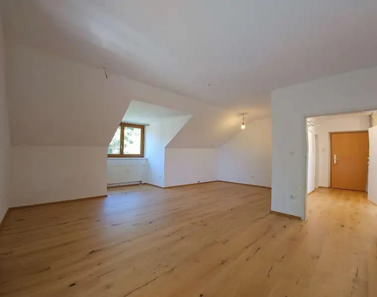 Charmante 2-Zimmer-Wohnung mit Balkon!