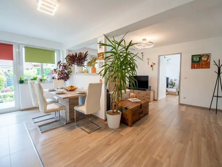 Charmante 3-Zimmer-Wohnung mit zwei Balkonen und tollem Bergblick in Gödersdorf