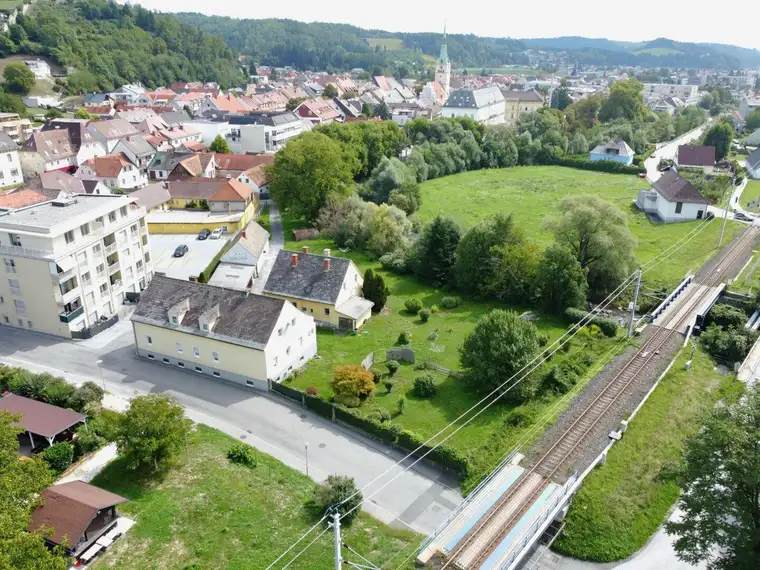 Sonniges Grundstück mit 2,0 Bebauungsdichte im Zentrum von Voitsberg! Kerngebiet!