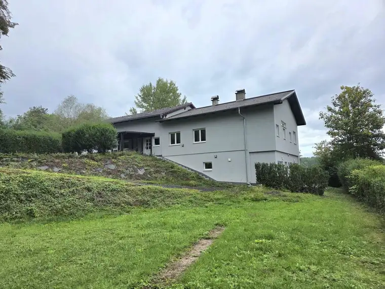Saniertes Zinshaus mit 5 Wohneinheiten!