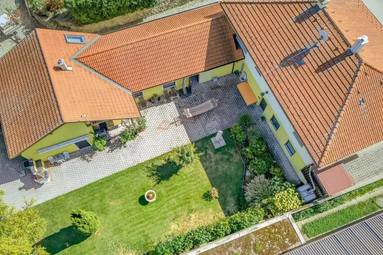 Zuhause: Wo das Glück wohnt, verschiedene Lebenswege zusammenfinden und täglich ein Stück Urlaub einzieht!