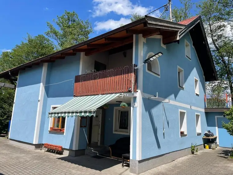 Großzügiges Wohnen/ Ein- bis Zweifamilienhaus 