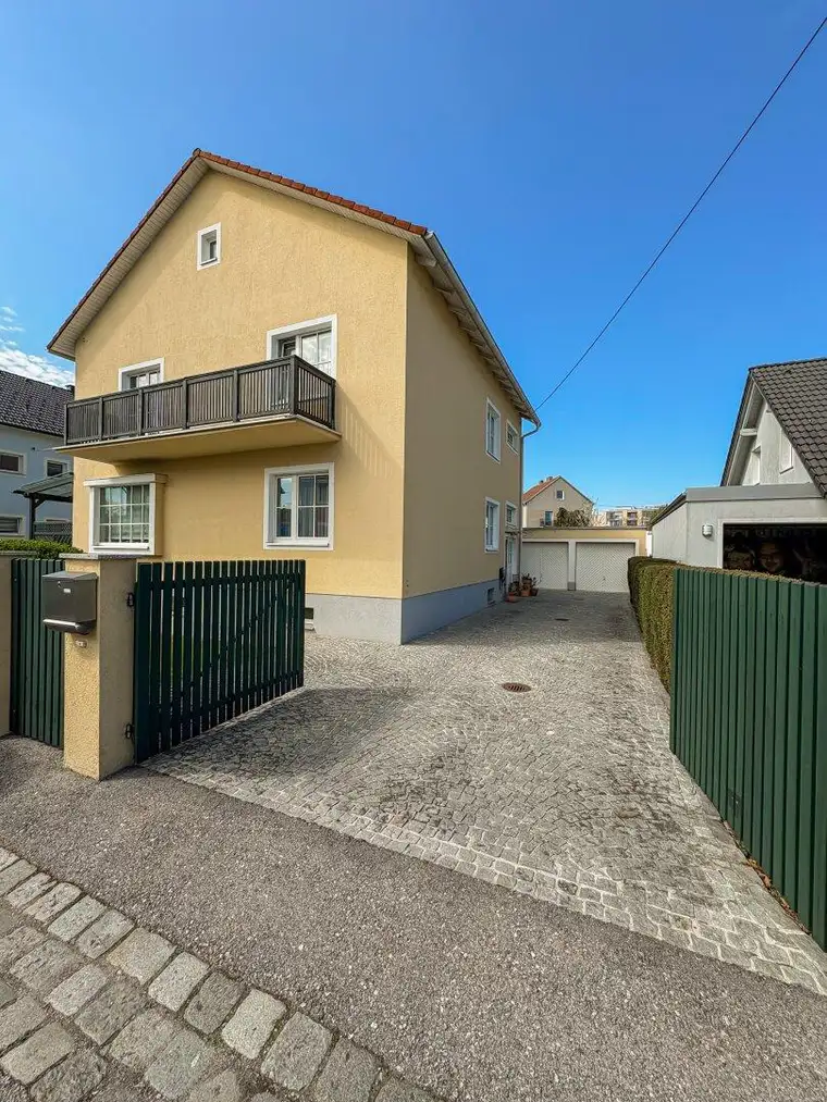 Zuhause ankommen: Hochwertig saniertes Haus mit Pool und Top-Ausstattung in Linz