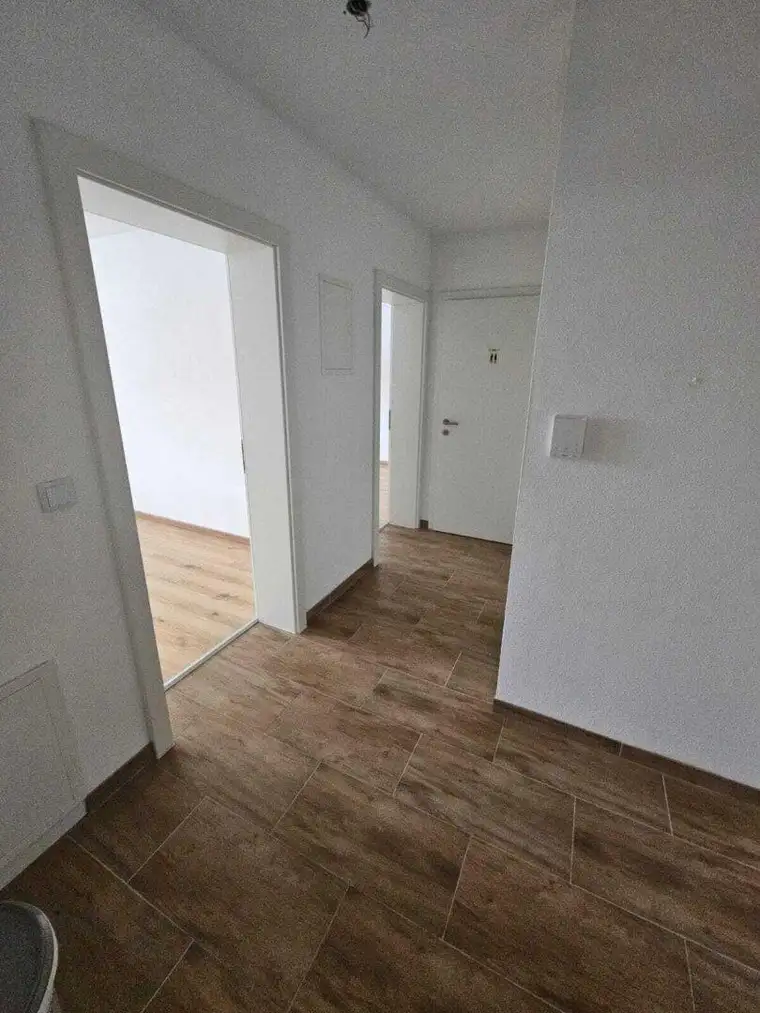 Neuwertige 3-Zimmer-Wohnung in Moosbach – Ihr neues Zuhause in einer ruhigen Siedlung ‍ ‍ ‍ 