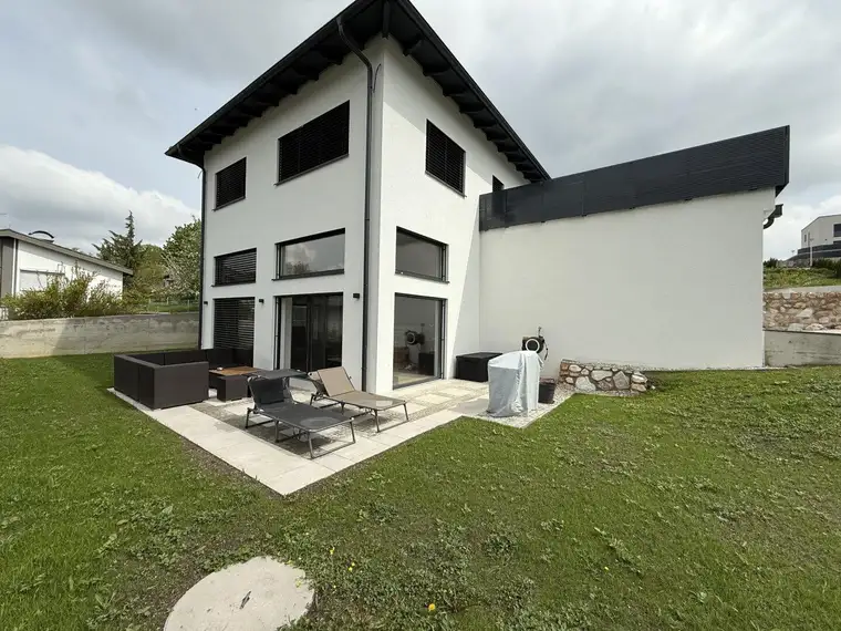 Traumhaftes Einfamilienhaus in Mehrnbach: Terrasse, Garage &amp; Garten! ‍ ‍ ‍ 