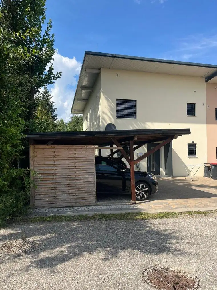 Charmantes Eckreihenhaus mit großem Garten 