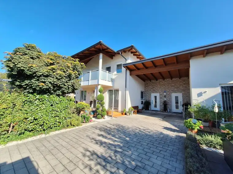 Ihr Traumhaus- neuwertig und liebevoll gestaltet zur vielseitigen Nutzung