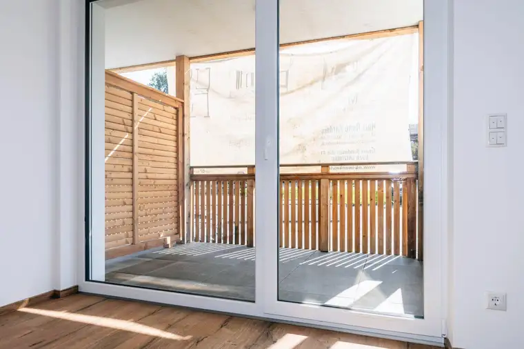 Moderne Wohnung mit Balkon - inkl. Tiefgaragenplatz 