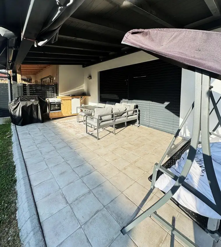 Modernes Reiheneckhaus mit Garten in Mattighofen 