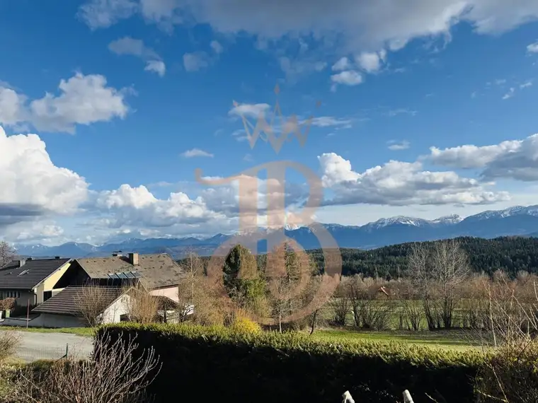 Sonnige Ruhelage mit unverbaubarem Karawankenblick / Nähe Velden