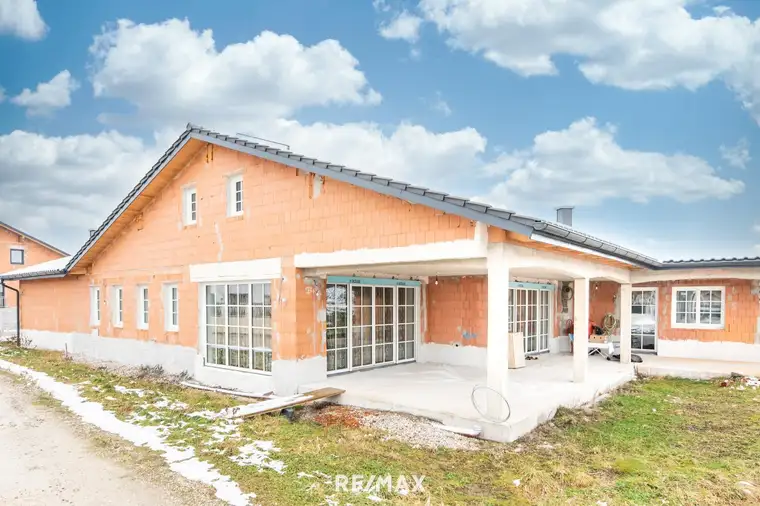 Großzügig und komfortabel - Bungalow in Rohr