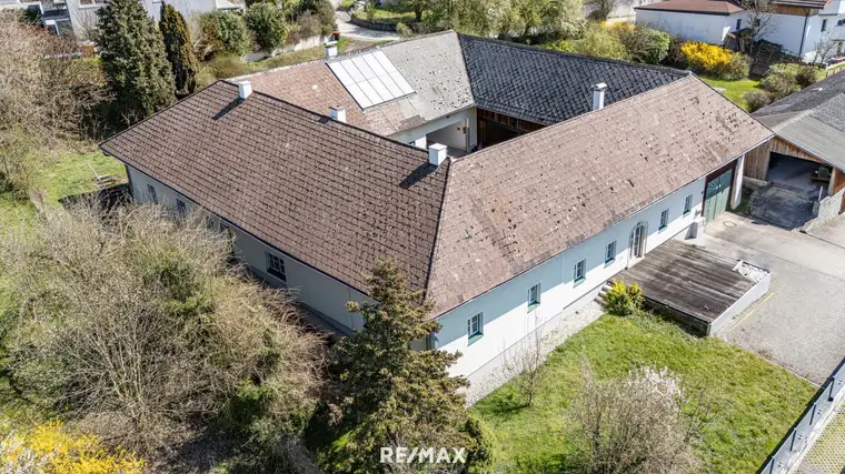 Vierkanthof in Stadtlage - Leonding zu Kaufen - historische Substanz mit Potential!