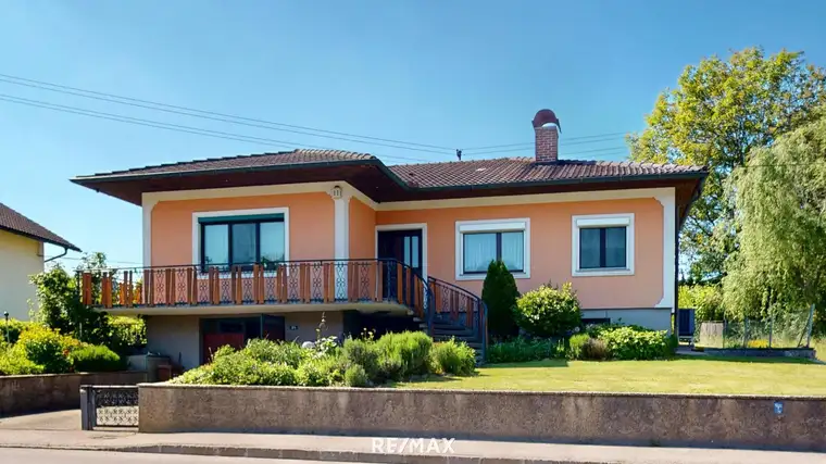 Gepflegter Bungalow mit Wintergarten