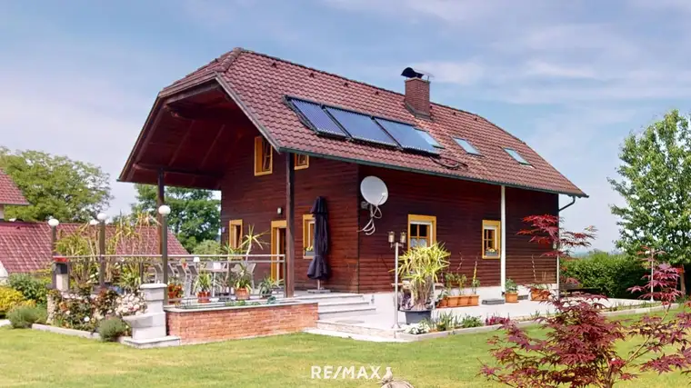 Ländliches Einfamilienhaus in Gartenoase