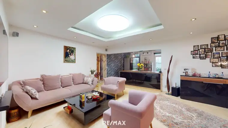 Zentrale 4-Zimmer- Wohnung mit Loggia, Sauna &amp; Tiefgarage in Linz !