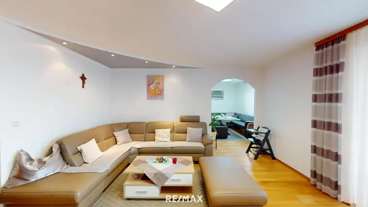 Attraktive 4-Zimmer-Wohnung mit Balkon und viel Licht!