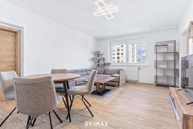 Umfassend modernisierte 2-Zimmer-Wohnung mit Loggia in Wels - Gartenstadt
