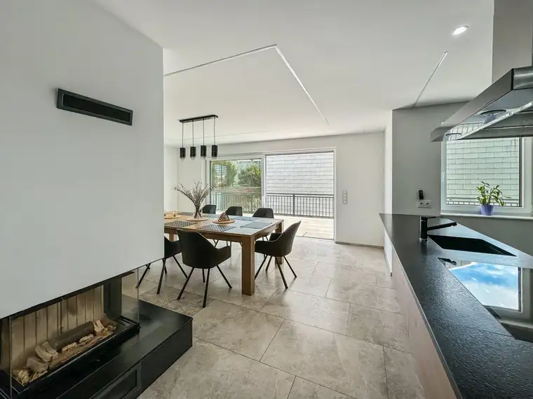 Villa mit Stil und Raum: 7 Schlafzimmer, 6 Bäder, 483 m² Nutzfläche