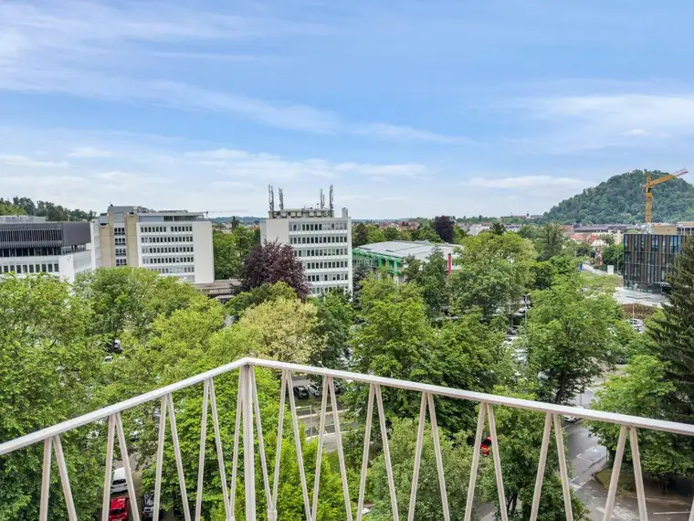 Innenstadt Wohnung mit Charme und Schlossberg Panoramablick- 10 Minuten ins Zentrum/Universität