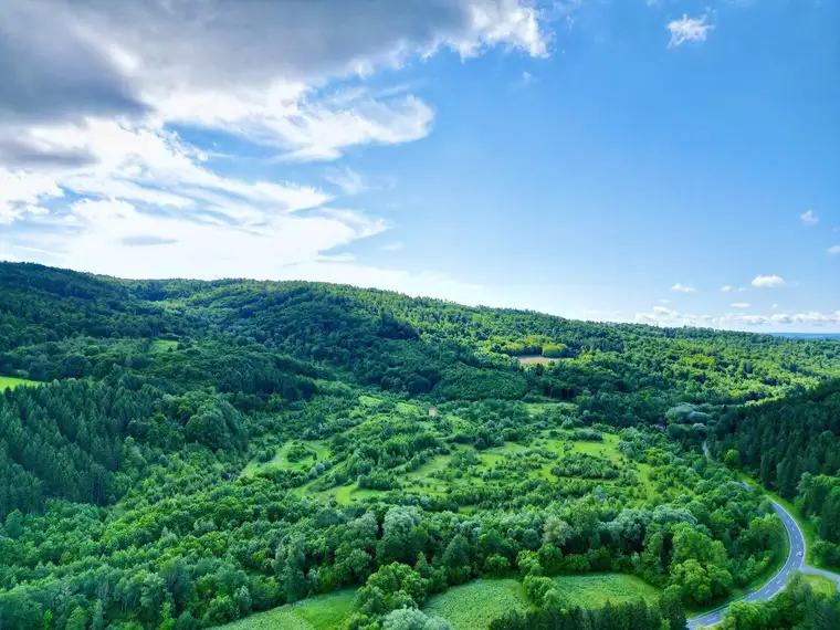 Naturparadies in Alleinlage: Exklusives 227.000m2 Grundstück für visionäre Entwickler (Hotelanlage, Ferienimmobilien, Reit- bzw. Sportzentrum)
