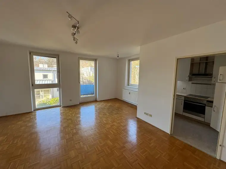 Ruhige 2- Zimmerwohnung mit Blick ins Grüne 